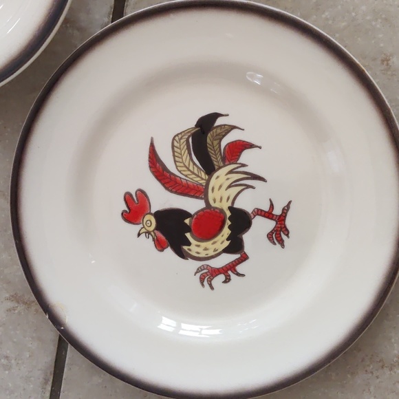Lot of 5 Metlox California Poppytrail Red Rooster Salad Plates and Dessert Bowls - Picture 6 of 15
